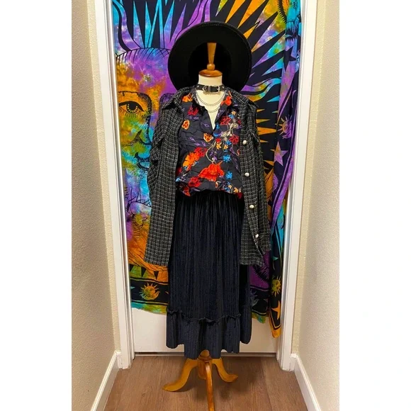 🌈 Lovely floral night button top - Picture 9 of 11